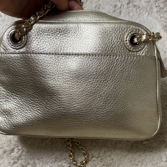 Tory Burch Metallic Gold Leather Thea Chain Crossbody - Picture 6 of 13